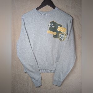 Green Bay Packers Women's Crop CrewNeck Sweater Gray Size Medium NFL Go Pack Go